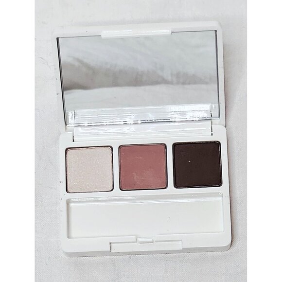 Clinique All About Shadow Trio Makeup Palette 04 Ivory Bisque/Bronze Satin - Picture 1 of 3